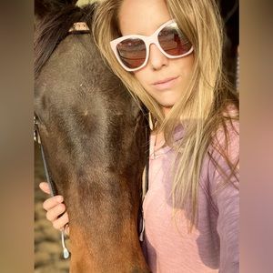 Meet your Posher, Ashley